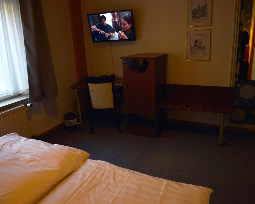 Hotel-Nachtwaechter Уна Екстериор снимка