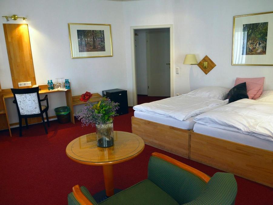 Hotel-Nachtwaechter Уна Екстериор снимка