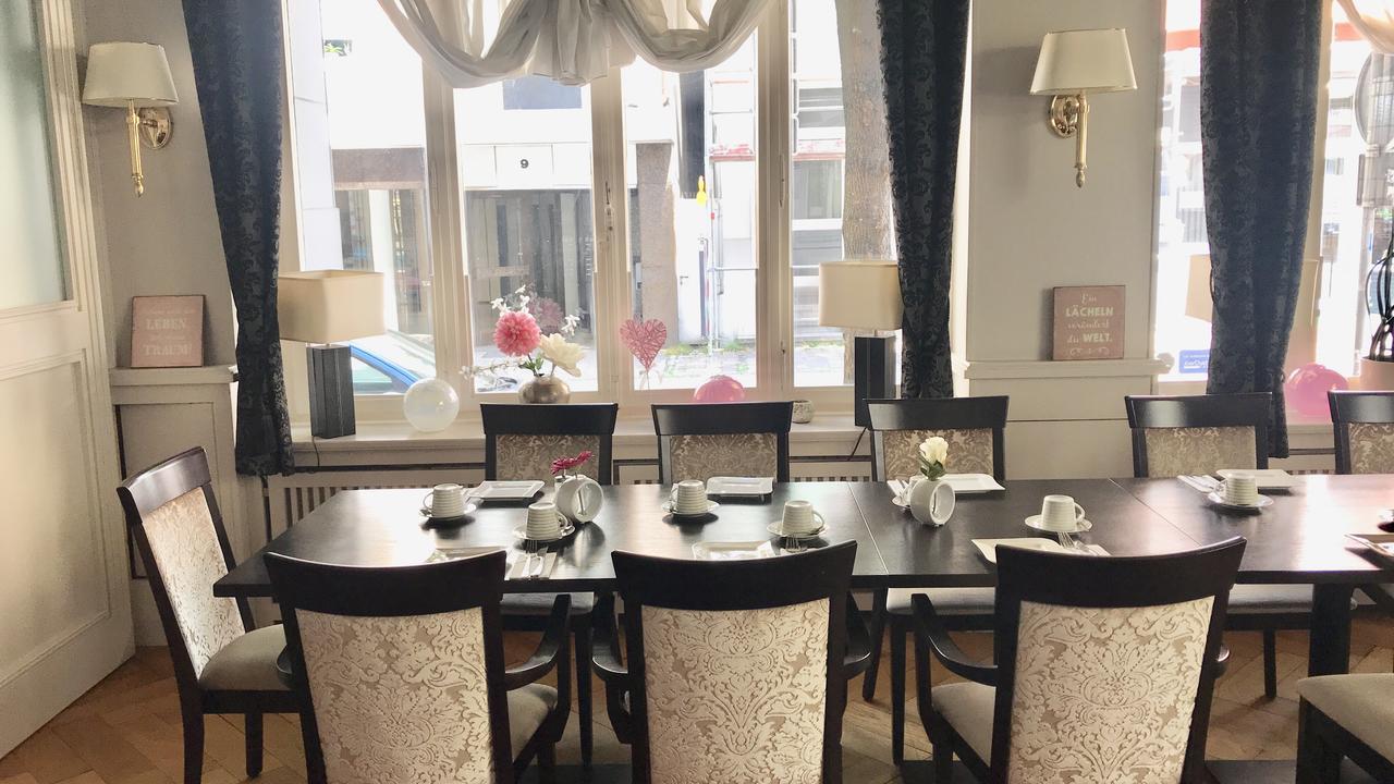Hotel-Nachtwaechter Уна Екстериор снимка
