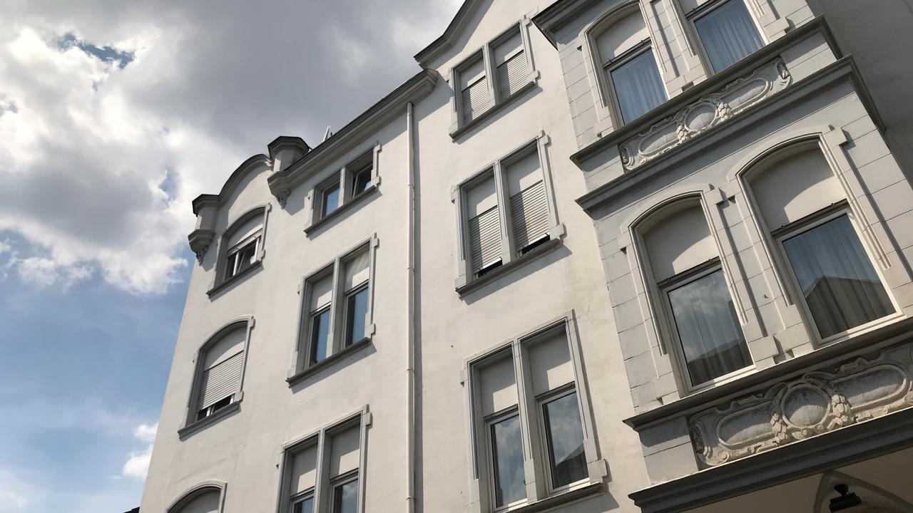 Hotel-Nachtwaechter Уна Екстериор снимка