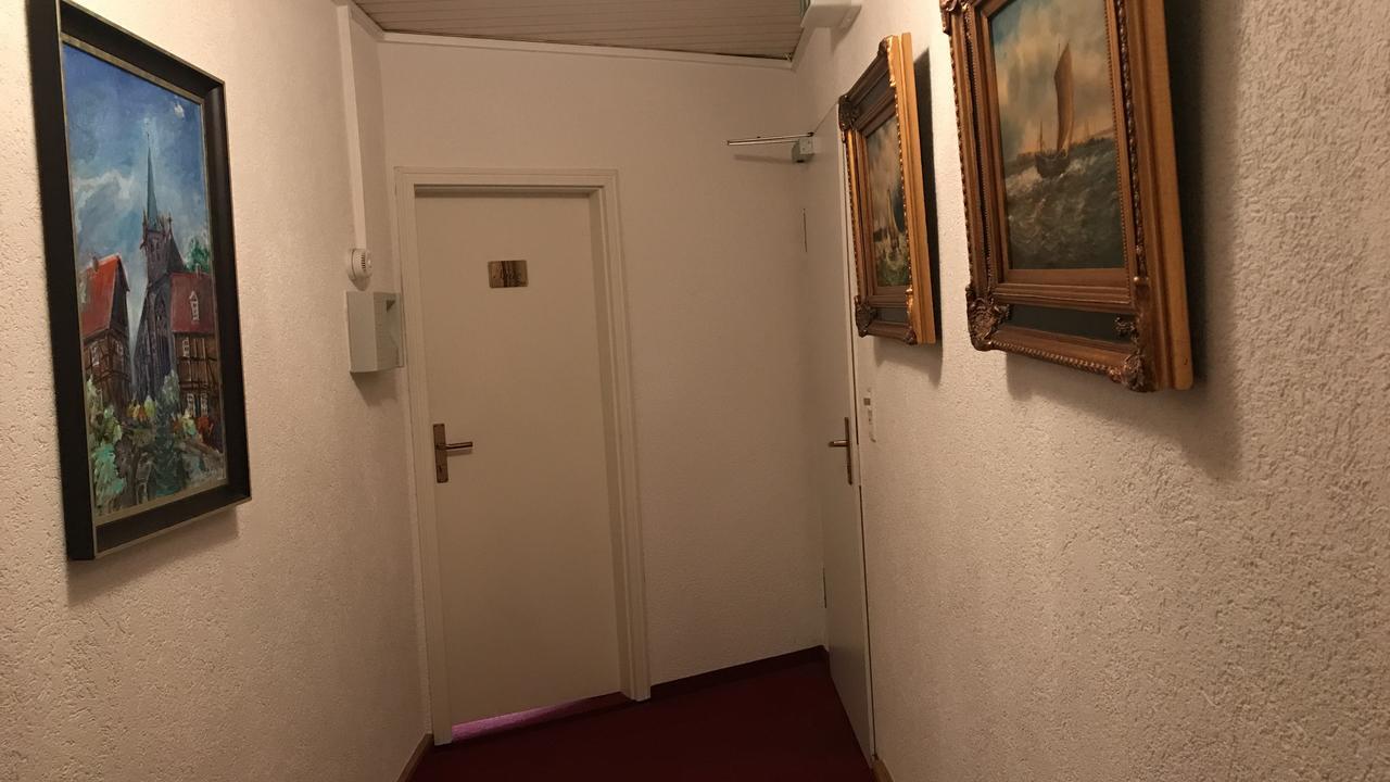 Hotel-Nachtwaechter Уна Екстериор снимка