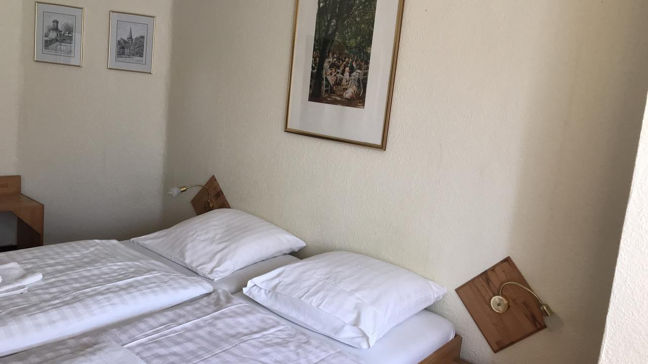 Hotel-Nachtwaechter Уна Екстериор снимка